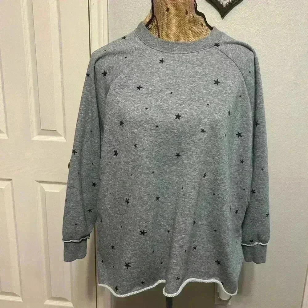 Sweet treasures Woman’s comfy extra small sweater top grey with stars 🩷